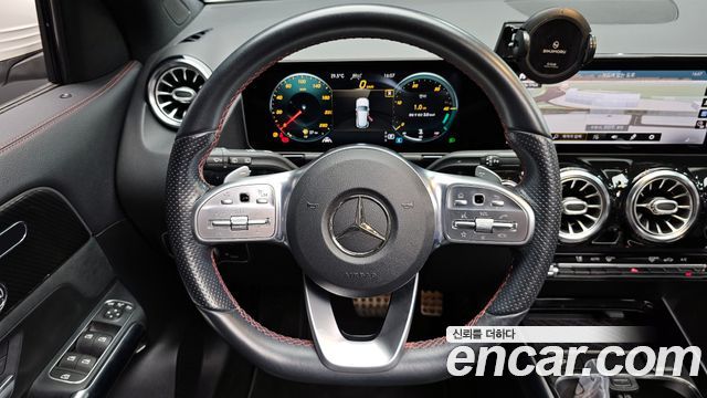 Mercedes-Benz GLA-Class GLA250 4MATIC