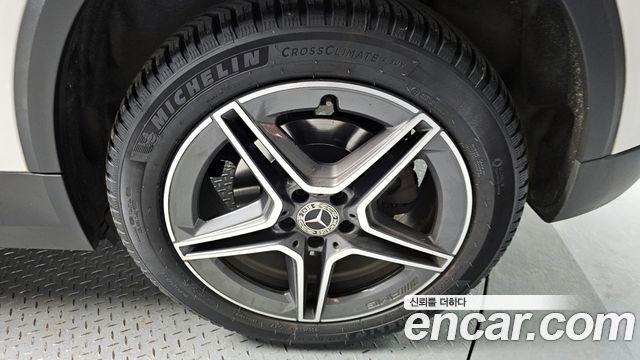 Mercedes-Benz GLA-Class GLA250 4MATIC