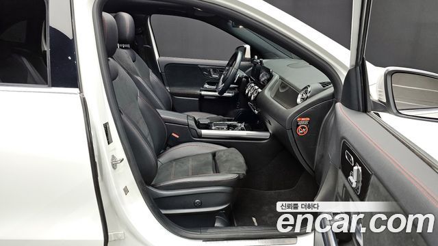 Mercedes-Benz GLA-Class GLA250 4MATIC