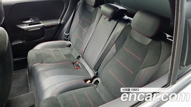 Mercedes-Benz GLA-Class GLA250 4MATIC