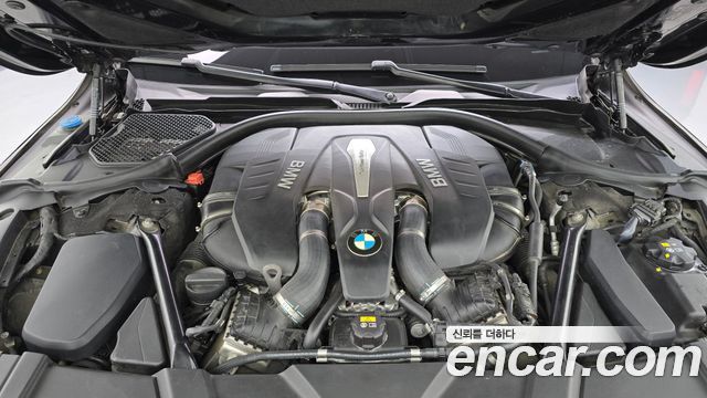 BMW 7-Series 750Li xDrive Premium