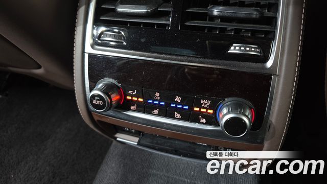 BMW 7-Series 750Li xDrive Premium