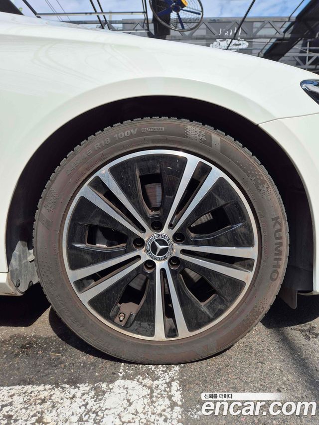 Mercedes-Benz E-Class E250 Avantgarde