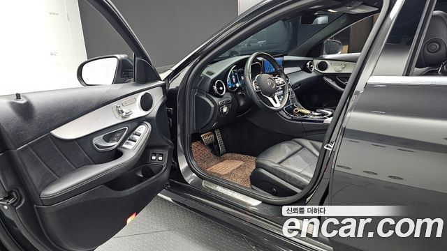 Mercedes-Benz C-Class C300e 4MATIC AMG Line