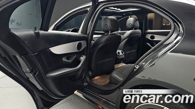 Mercedes-Benz C-Class C300e 4MATIC AMG Line