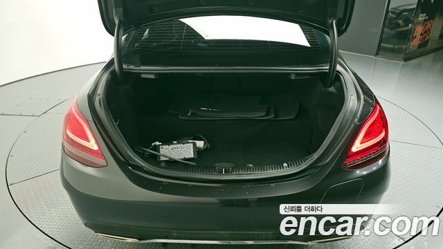 Mercedes-Benz C-Class C300e 4MATIC AMG Line