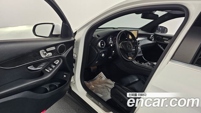 Mercedes-Benz GLC-Class GCL300 4MATIC Coupe