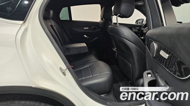 Mercedes-Benz GLC-Class GCL300 4MATIC Coupe