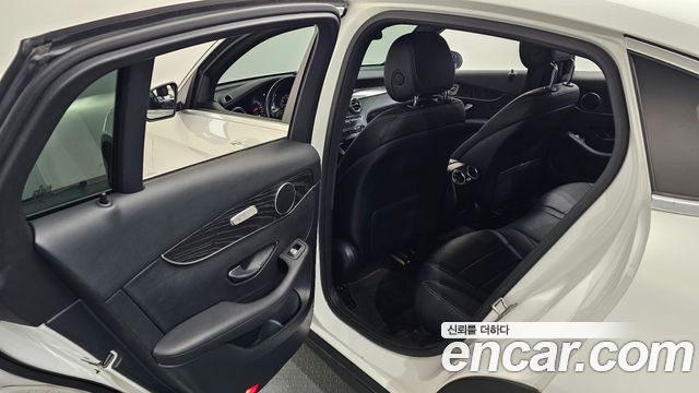 Mercedes-Benz GLC-Class GCL300 4MATIC Coupe