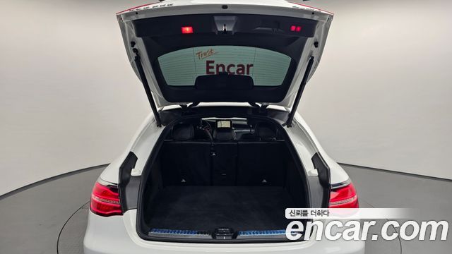 Mercedes-Benz GLC-Class GCL300 4MATIC Coupe