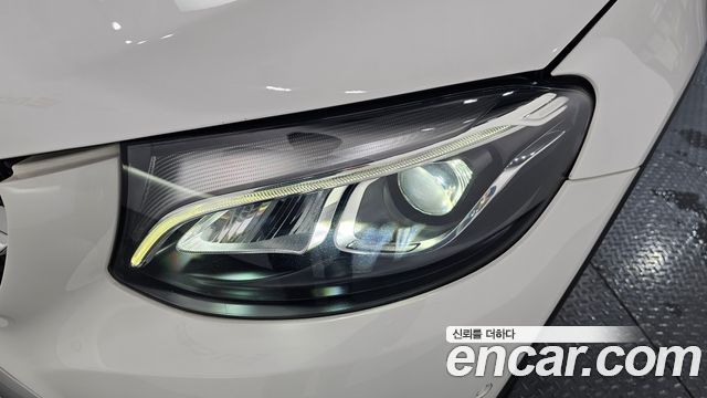 Mercedes-Benz GLC-Class GCL300 4MATIC Coupe