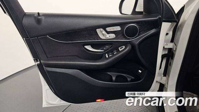 Mercedes-Benz GLC-Class GCL300 4MATIC Coupe