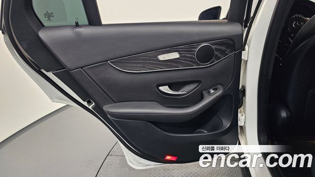 Mercedes-Benz GLC-Class GCL300 4MATIC Coupe