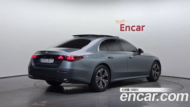 Mercedes-Benz E-Class E200 Avantgarde
