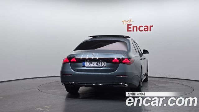 Mercedes-Benz E-Class E200 Avantgarde