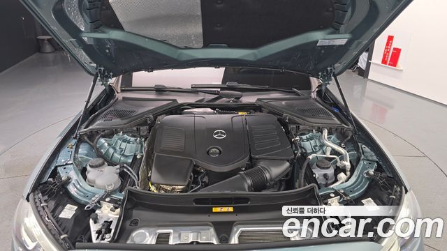 Mercedes-Benz E-Class E200 Avantgarde