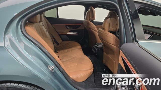 Mercedes-Benz E-Class E200 Avantgarde