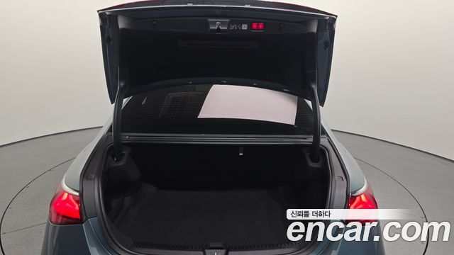 Mercedes-Benz E-Class E200 Avantgarde