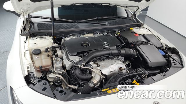 Mercedes-Benz CLA-Class CLA250 4MATIC