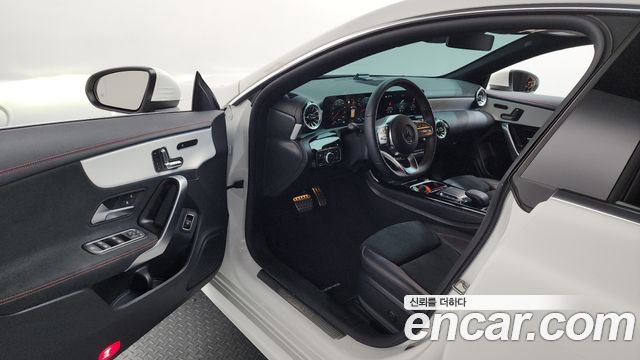 Mercedes-Benz CLA-Class CLA250 4MATIC