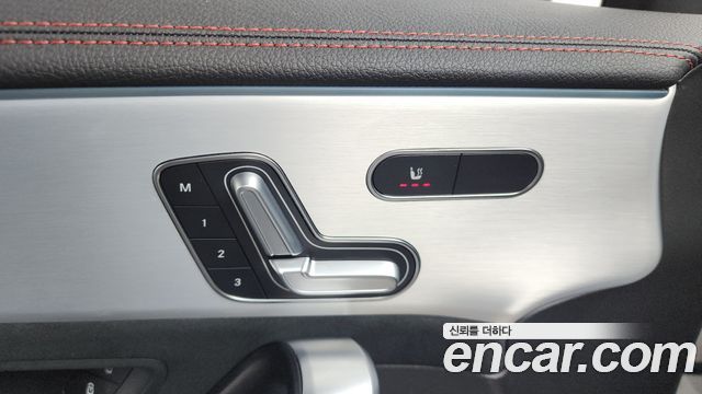Mercedes-Benz CLA-Class CLA250 4MATIC
