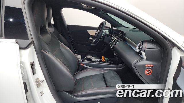 Mercedes-Benz CLA-Class CLA250 4MATIC