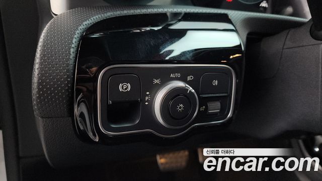 Mercedes-Benz CLA-Class CLA250 4MATIC