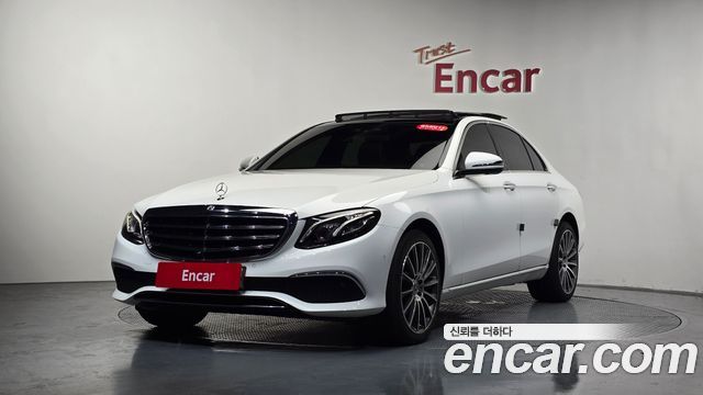 Mercedes-Benz E-Class E300 4MATIC Exclusive