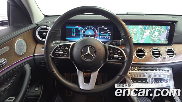 Mercedes-Benz E-Class E300 4MATIC Exclusive
