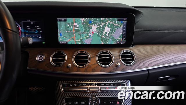 Mercedes-Benz E-Class E300 4MATIC Exclusive