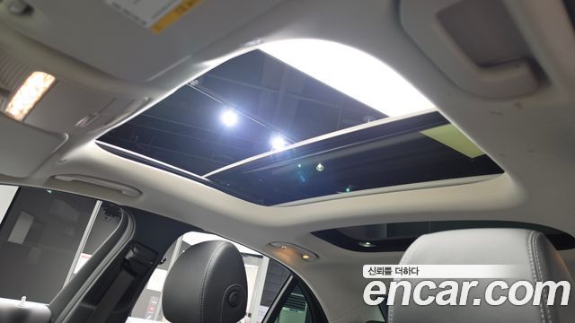 Mercedes-Benz E-Class E300 4MATIC Exclusive