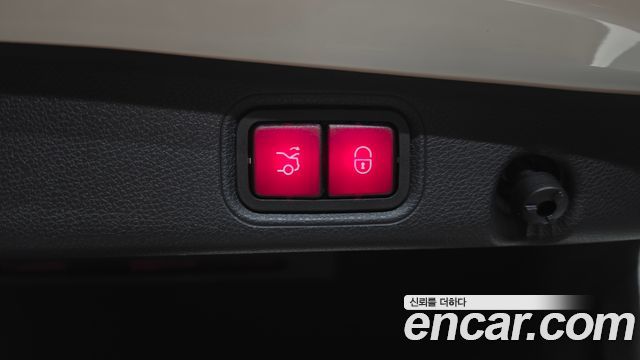 Mercedes-Benz E-Class E300 4MATIC Exclusive