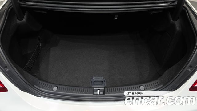 Mercedes-Benz E-Class E300 4MATIC Exclusive