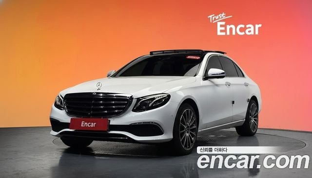 Mercedes-Benz E-Class E300 4MATIC Exclusive