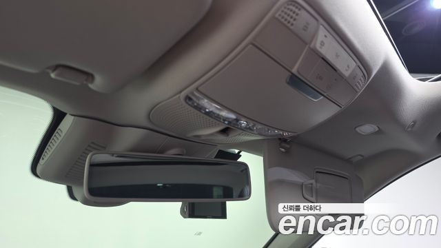 Mercedes-Benz E-Class E300 4MATIC Exclusive