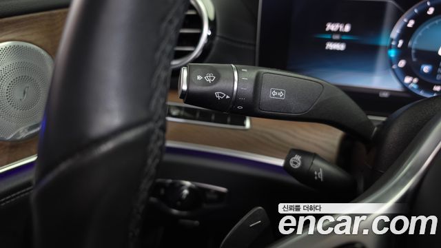 Mercedes-Benz E-Class E300 4MATIC Exclusive
