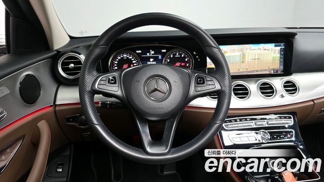 Mercedes-Benz E-Class E200 Avantgarde