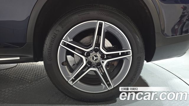 Mercedes-Benz GLC-Class GLC300e 4MATIC