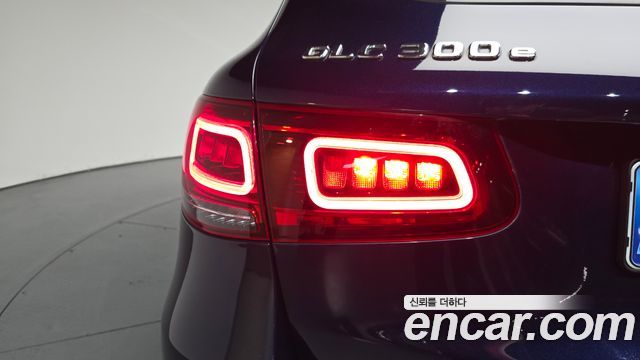 Mercedes-Benz GLC-Class GLC300e 4MATIC