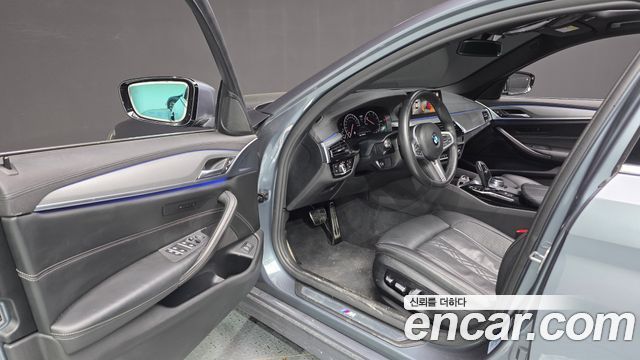 BMW 5-Series 520d xDrive M Sport Package Plus