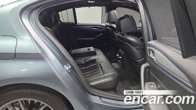 BMW 5-Series 520d xDrive M Sport Package Plus