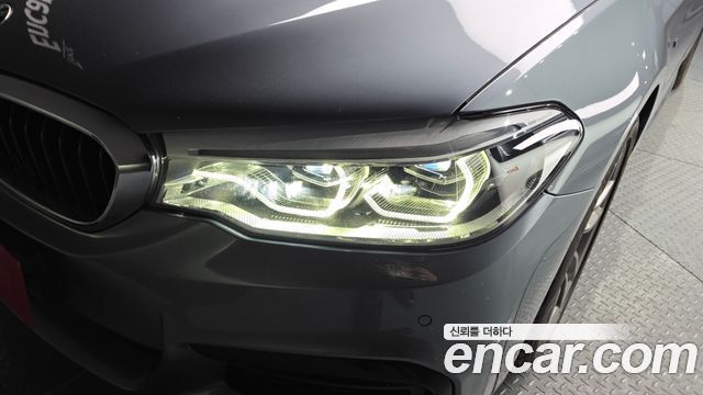 BMW 5-Series 520d xDrive M Sport Package Plus