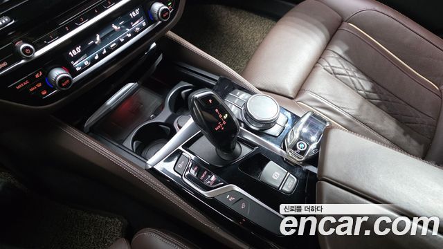 BMW 5-Series 530i xDrive M Sport Package Plus