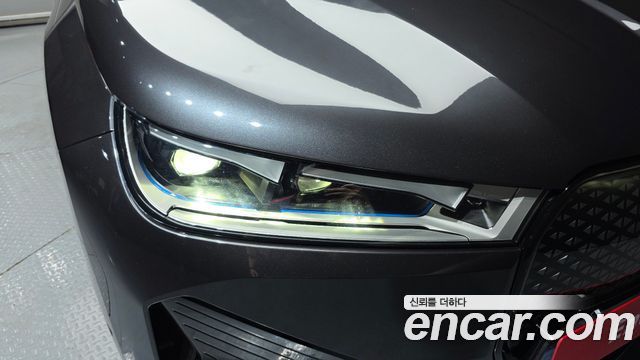 BMW iX xDrive50 Sports Plus