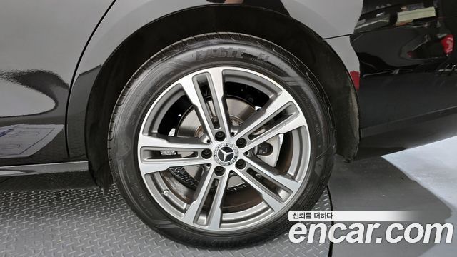 Mercedes-Benz E-Class E250 Avantgarde