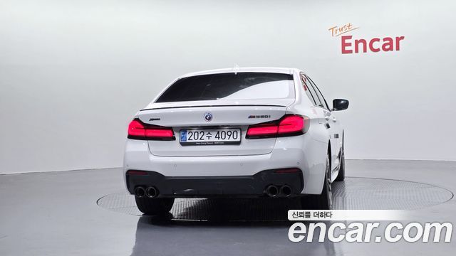 BMW 5-Series M550i xDrive