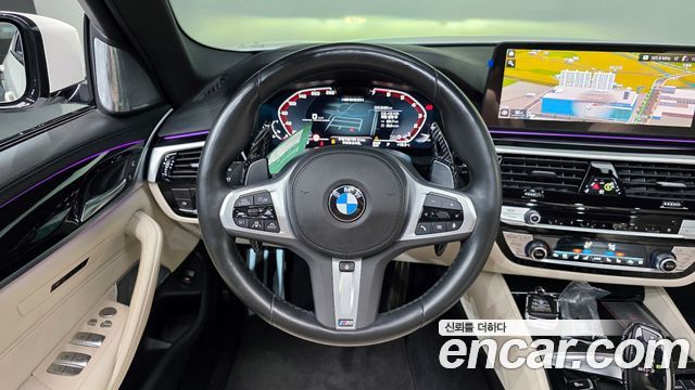 BMW 5-Series M550i xDrive