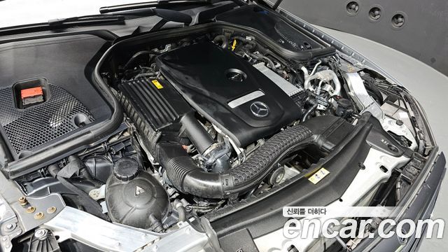 Mercedes-Benz E-Class E300 4MATIC Exclusive