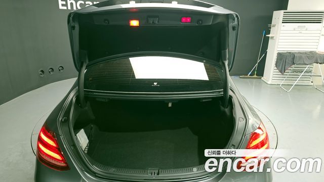 Mercedes-Benz E-Class E300 4MATIC Exclusive