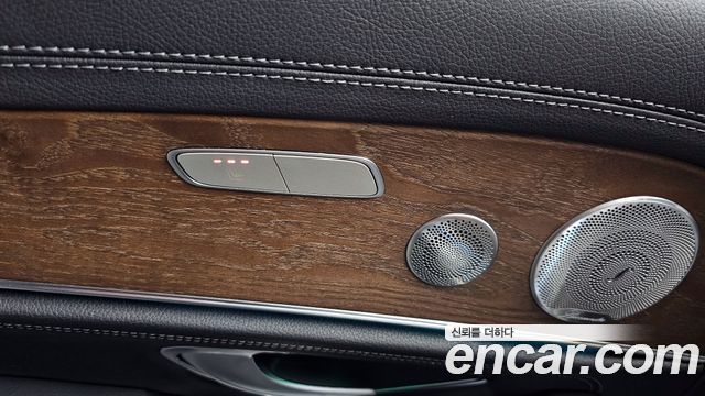 Mercedes-Benz E-Class E300 4MATIC Exclusive